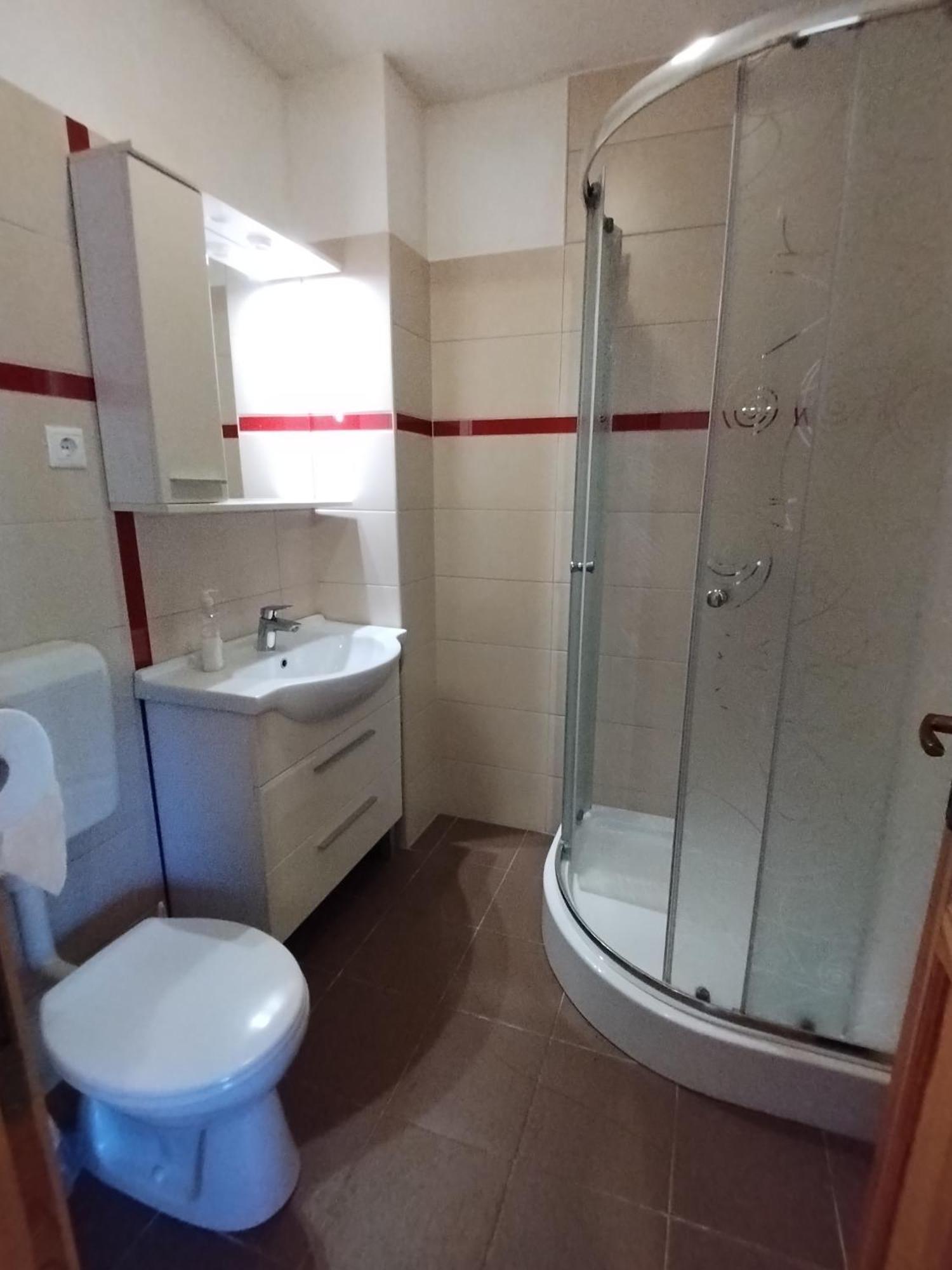 Hotel Akacliget Vendeghaz Es Major Ofeherto Zewnętrze zdjęcie